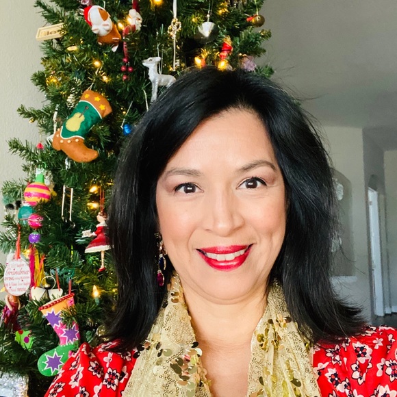 Meet me, Iβm Veronica πΈπ» - Picture 2 of 4